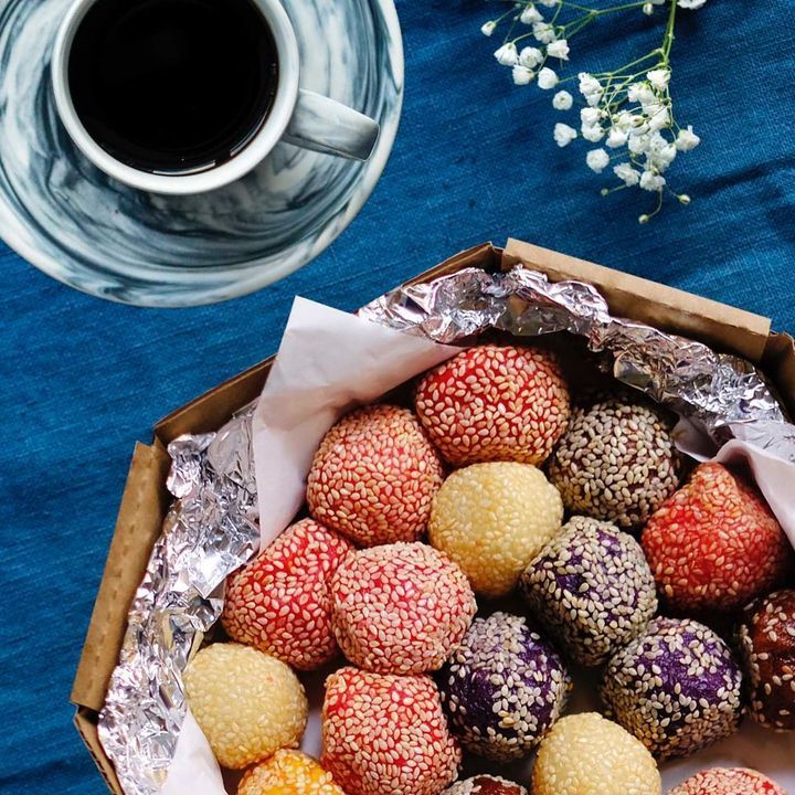 Colorful buchi sesame balls platter from BIG5