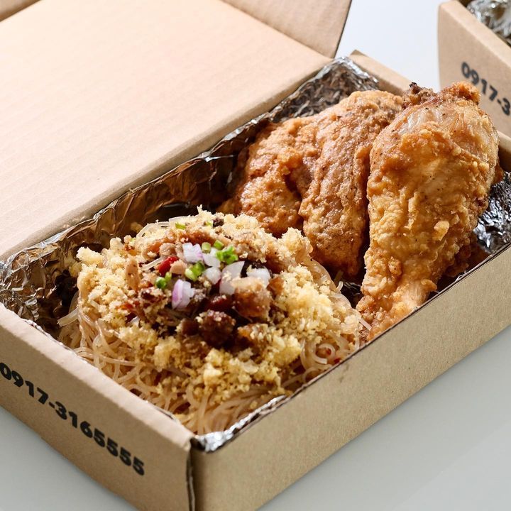 BIG5 combo box with pancit sisig and fried chicken